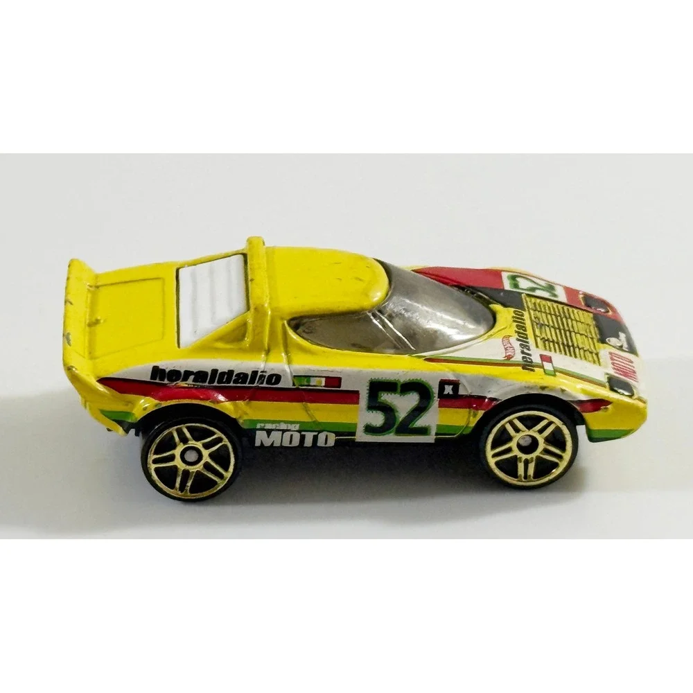 Hot Wheels Lancia Stratos Group 5 Kids 1:64 Yellow Racing Moto 52 Diecast Car